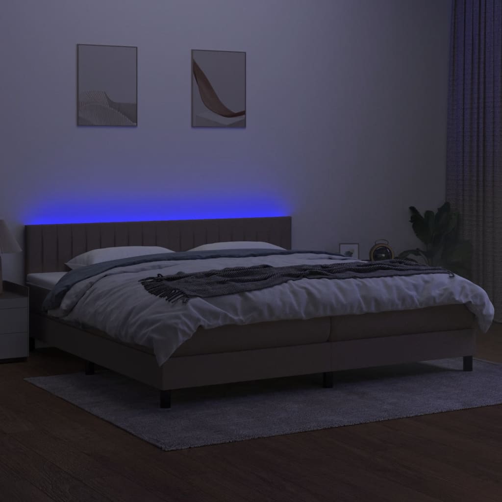 kontinentalseng med LED-lys 200x200 cm stof gråbrun