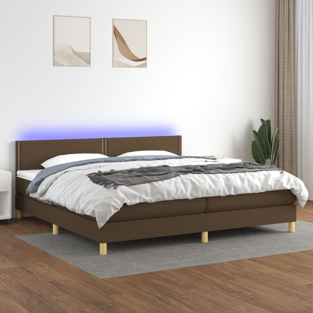 kontinentalseng med LED-lys 200x200 cm stof mørkebrun