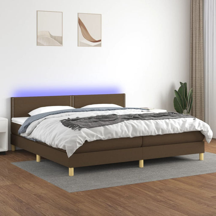 kontinentalseng med LED-lys 200x200 cm stof mørkebrun