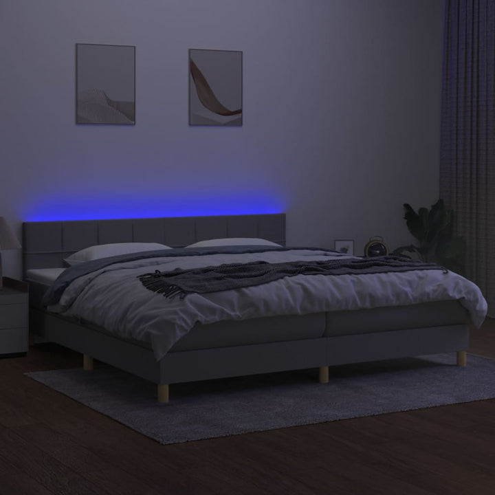 kontinentalseng med LED-lys 200x200 cm stof lysegrå