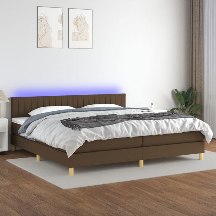 kontinentalseng med LED-lys 200x200 cm stof mørkebrun