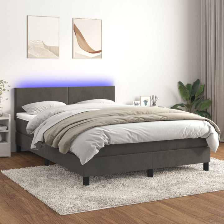 kontinentalseng med madras og LED-lys 140x200 cm fløjl mørkegrå