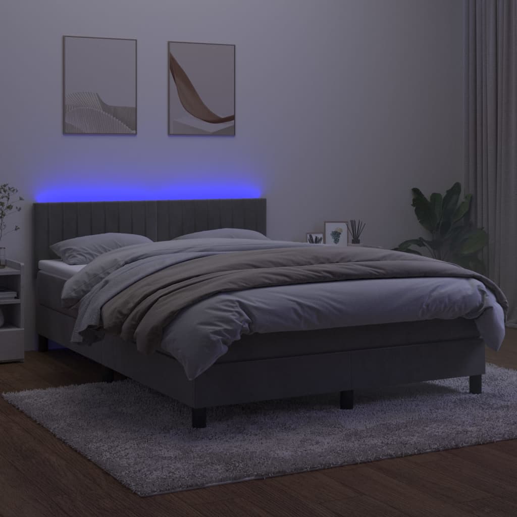 kontinentalseng med madras og LED-lys 140x200 cm fløjl lysegrå