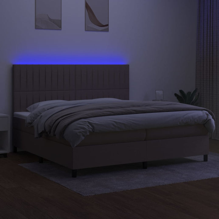 kontinentalseng med LED-lys 200x200 cm stof gråbrun