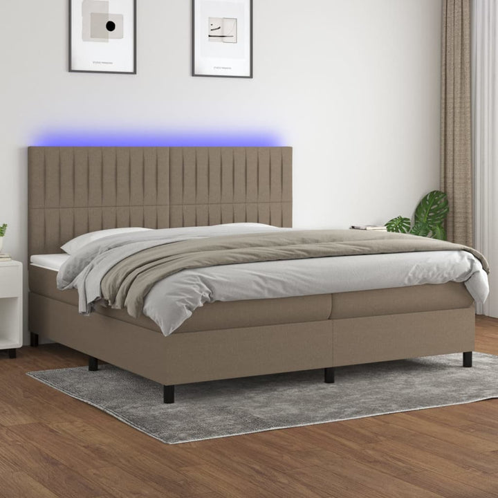 kontinentalseng med LED-lys 200x200 cm stof gråbrun