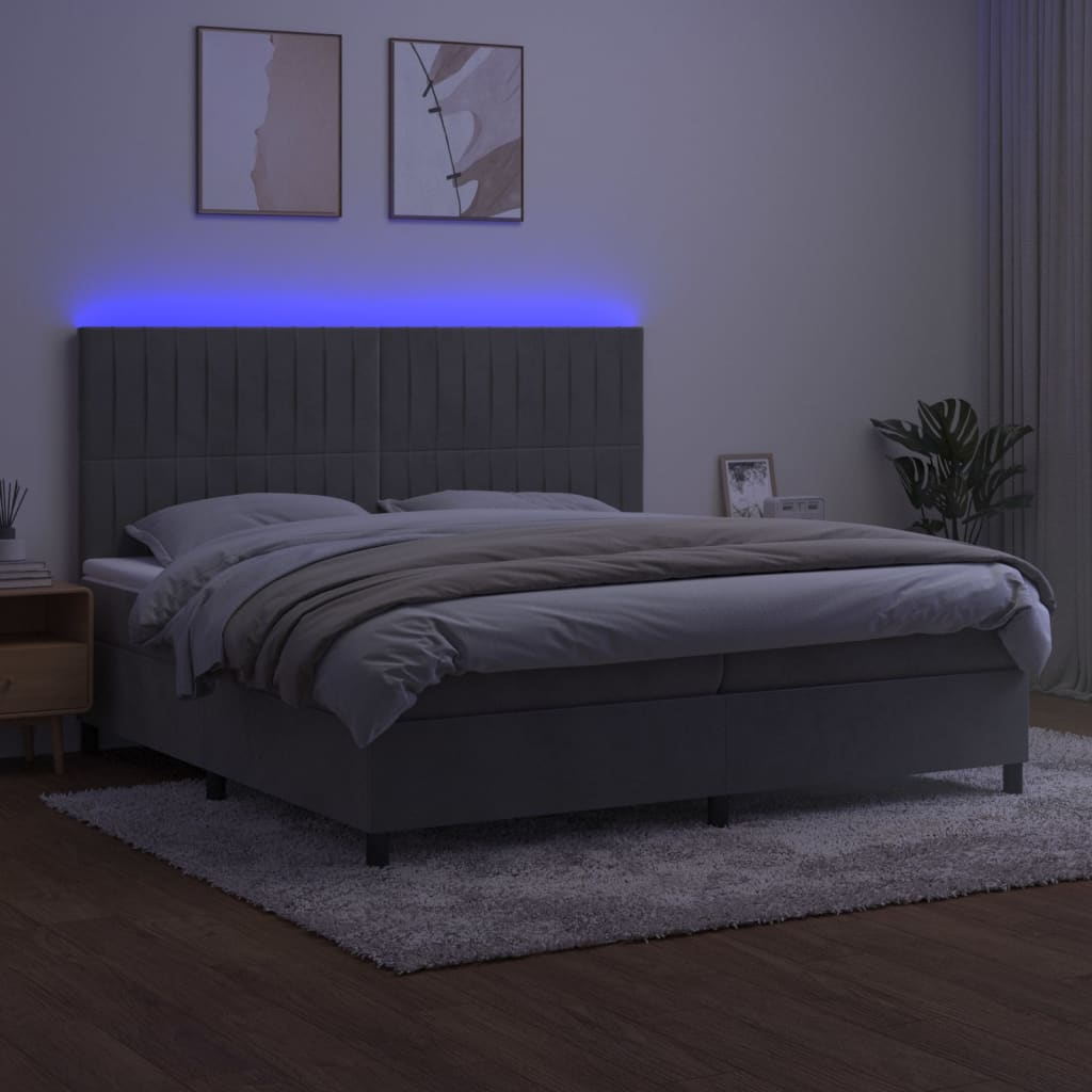 kontinentalseng med LED-lys 200x200 cm fløjl lysegrå