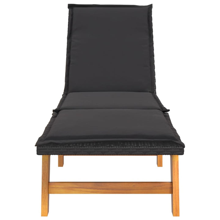 liggestol med hynde polyrattan og massivt akacietræ