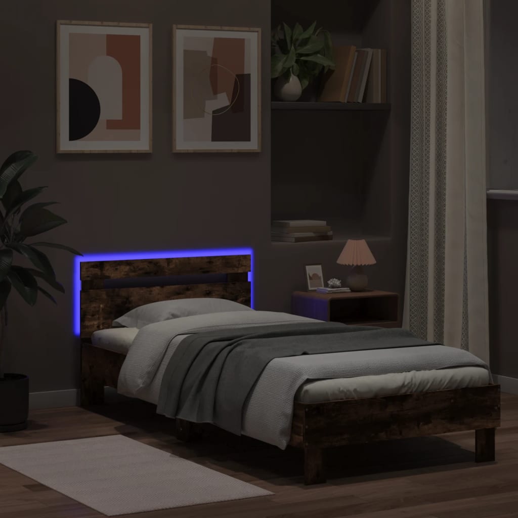 sengeramme med sengegavl og LED-lys 90x190 cm røget egetræ
