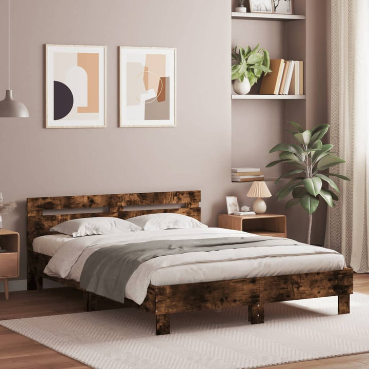 sengeramme med sengegavl og LED-lys 140x190 cm røget egetræ