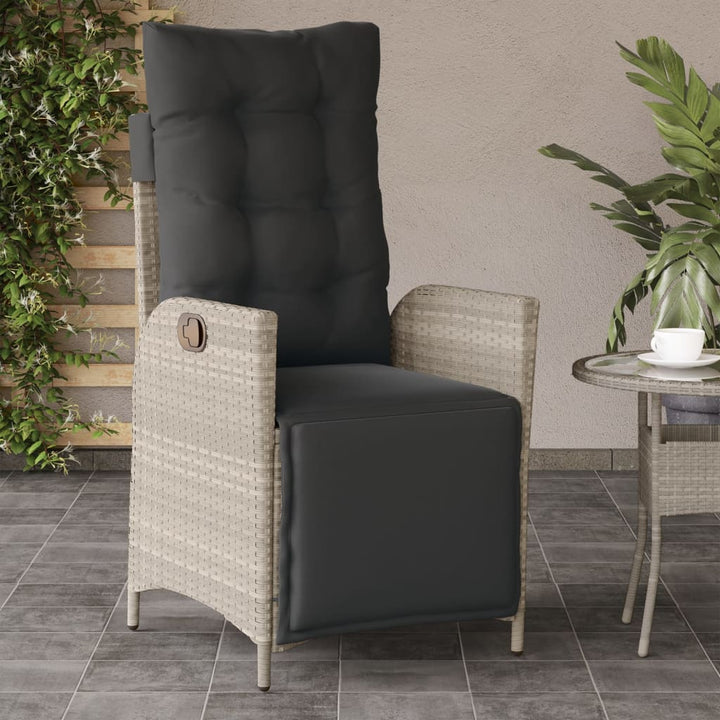 havestol med lænefunktion og fodstøtte polyrattan lysegrå