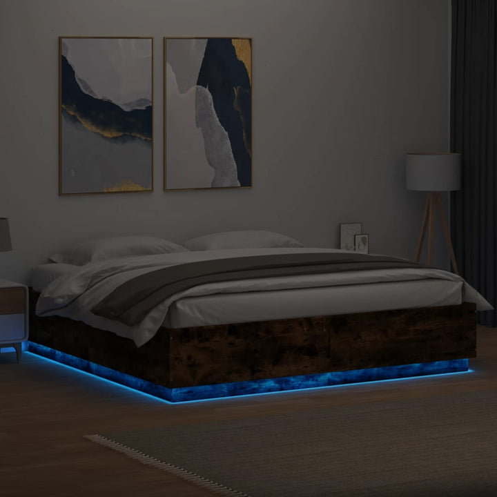 sengeramme med LED-lys 200x200 cm konstrueret træ røget eg