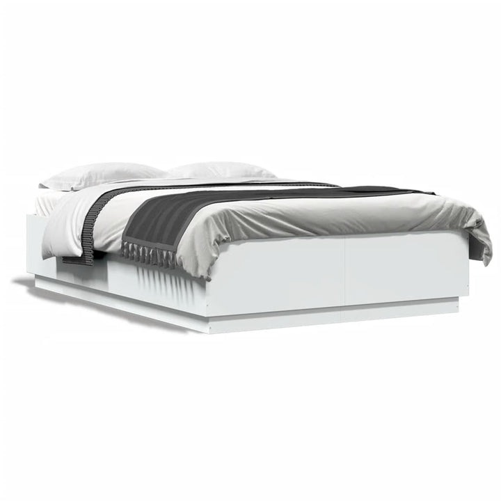 sengeramme med LED-lys 150x200 cm konstrueret træ hvid