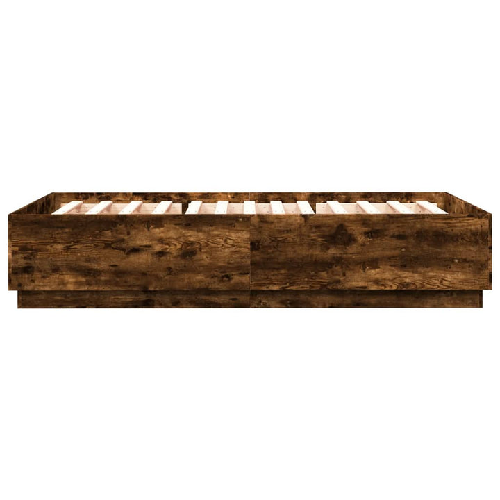 sengeramme med LED-lys 140x200 cm konstrueret træ røget eg