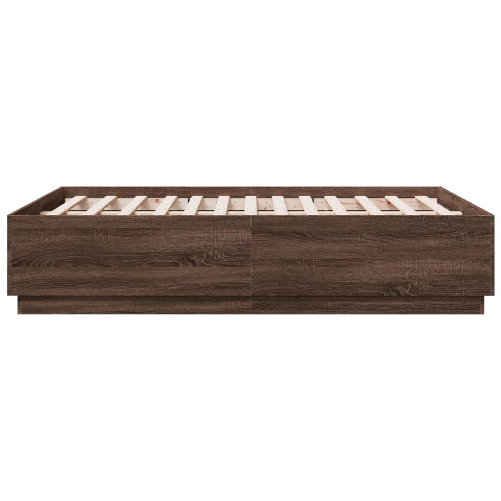 sengeramme med ED-lys 135x190 cm konstrueret træ brunt egetræ
