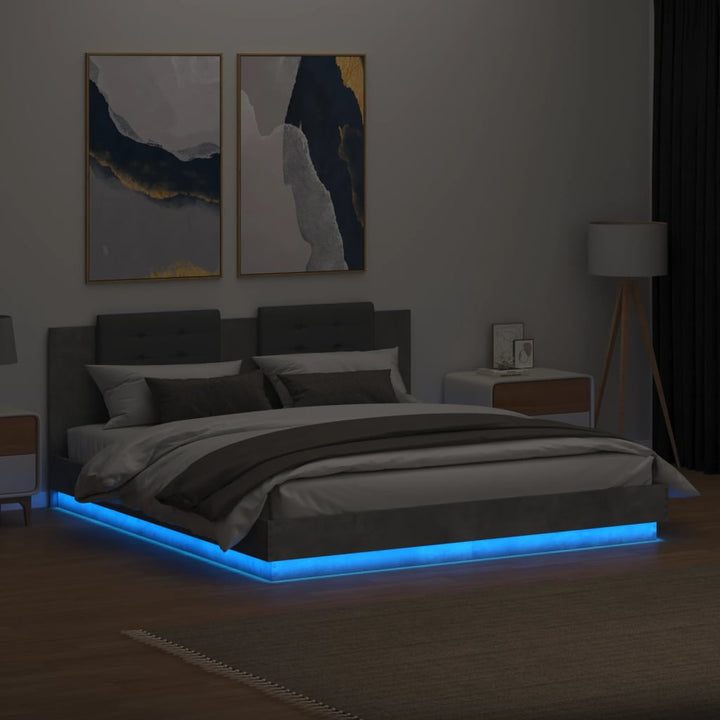 sengeramme med sengegavl og LED-lys 180x200 cm betongrå