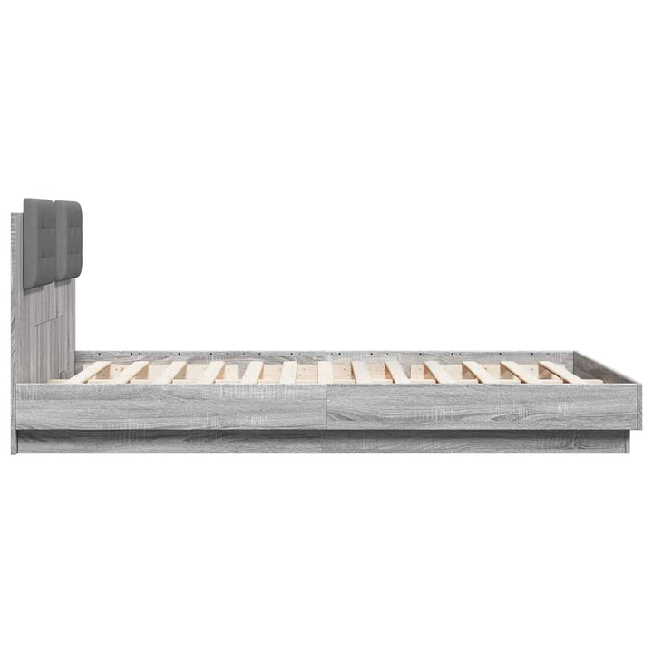sengeramme med sengegavl og LED-lys 150x200 cm grå sonoma-eg