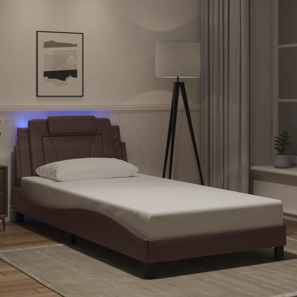 sengeramme Viana med LED uden madras 100x200 cm brun