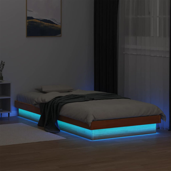 sengeramme med LED-lys 100x200 cm massivt fyrretræ gyldenbrun