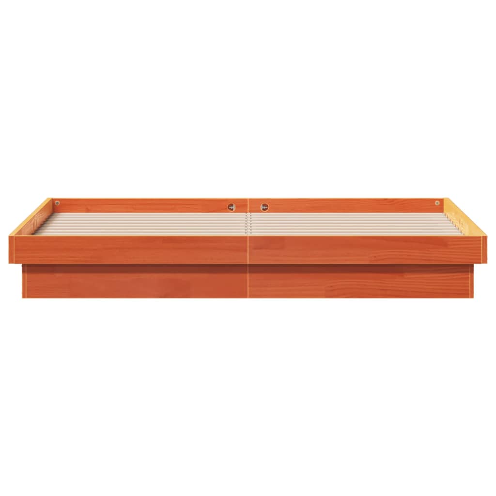sengeramme med LED-lys 150x200 cm massivt fyrretræ gyldenbrun
