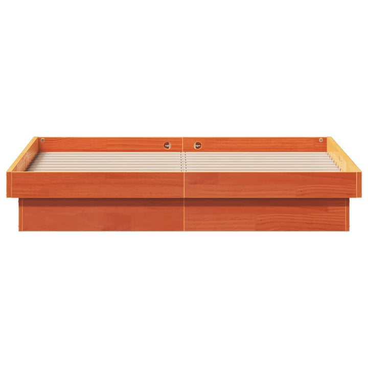 sengeramme med LED-lys 140x190 cm massivt fyrretræ gyldenbrun