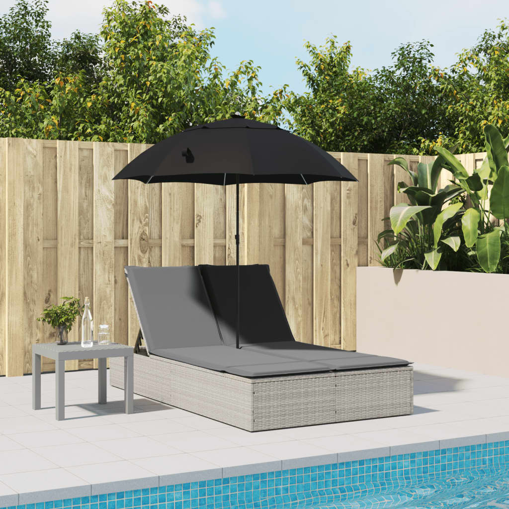 dobbelt loungesofa med hynder og parasol polyrattan lysegrå