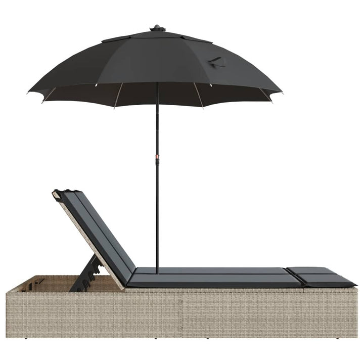 dobbelt loungesofa med hynder og parasol polyrattan lysegrå
