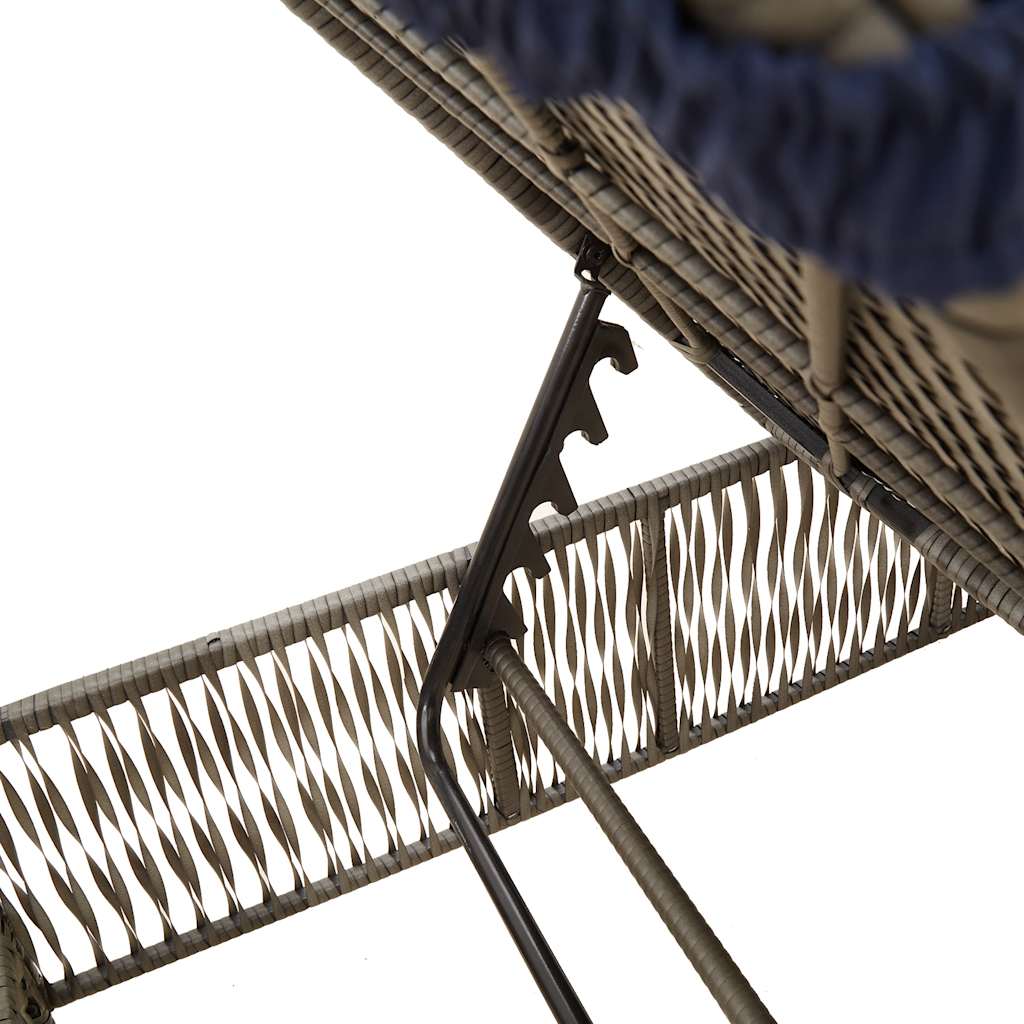 liggestole 2 stk. med bord grå polyrattan