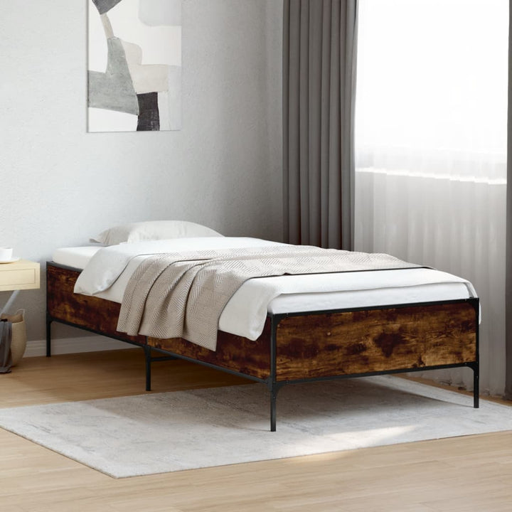 sengeramme 90x190 cm konstrueret træ og metal røget eg