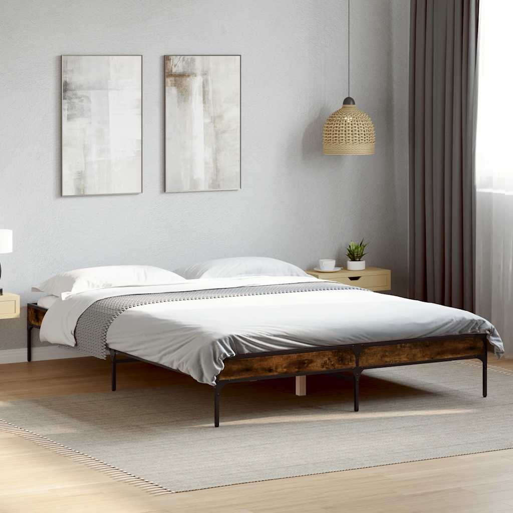 sengestel 135x190cm konstrueret træ og metal røget egetræsfarve