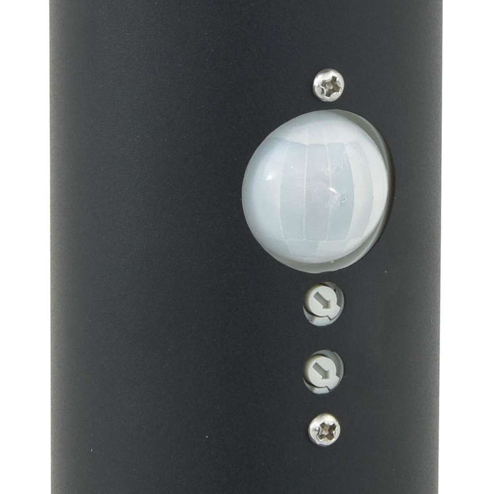 pullertlampe med sensor og stikkontakt 80 cm sort IP44
