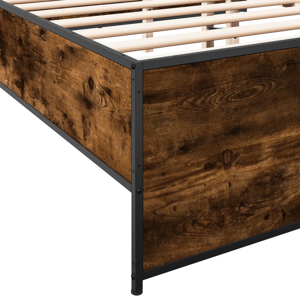 sengestel 135x190cm konstrueret træ og metal røget egetræsfarve