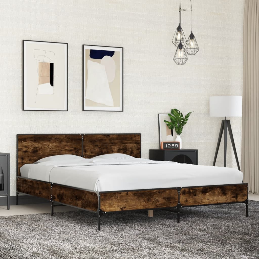 sengestel 150x200cm konstrueret træ og metal røget egetræsfarve