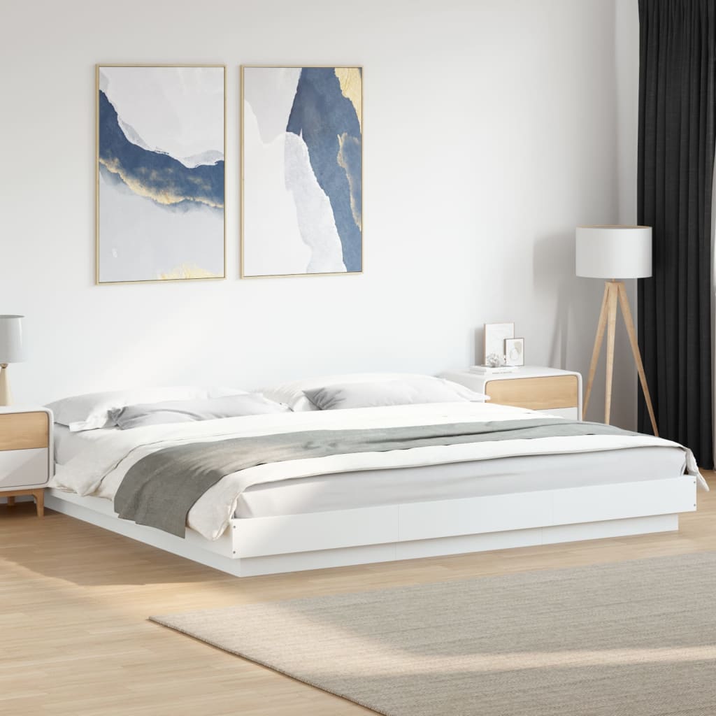 sengeramme med LED-lys 200x200 cm konstrueret træ hvid