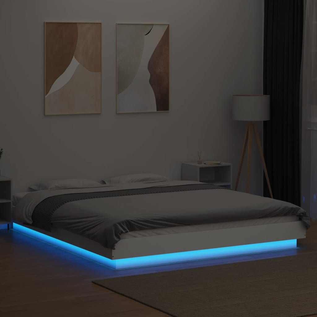 sengeramme med LED-lys 150x200 cm konstrueret træ hvid
