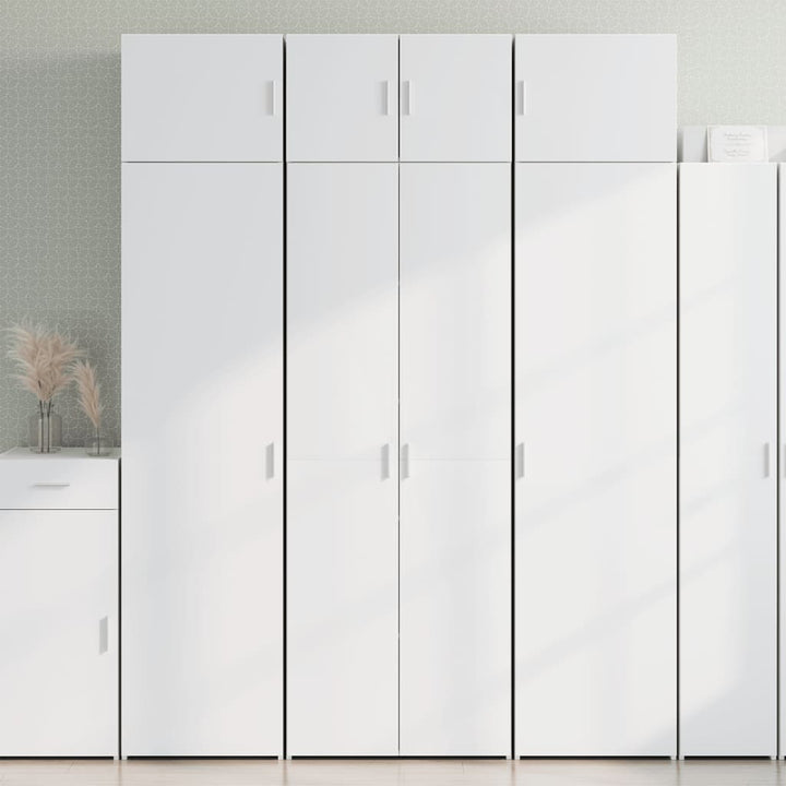 opbevaringsskab 70x42,5x225 cm konstrueret træ hvid