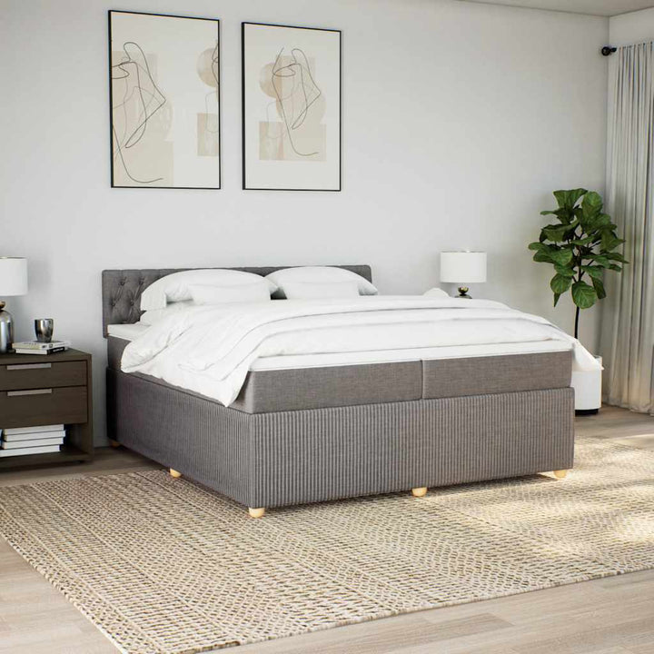 kontinentalseng med madras 200x200 cm stof gråbrun
