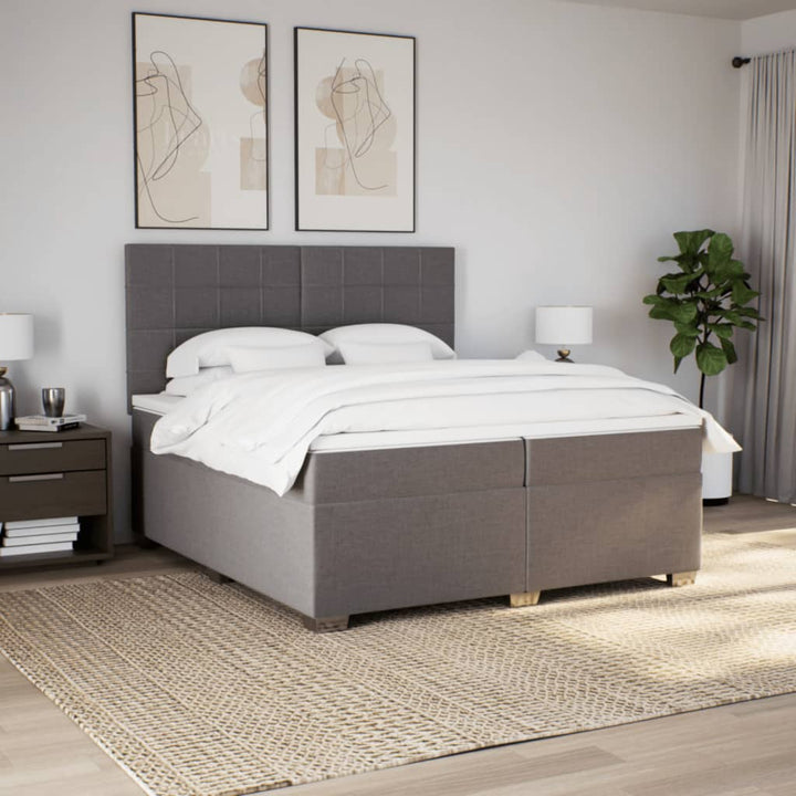 kontinentalseng med madras 200x200 cm stof gråbrun