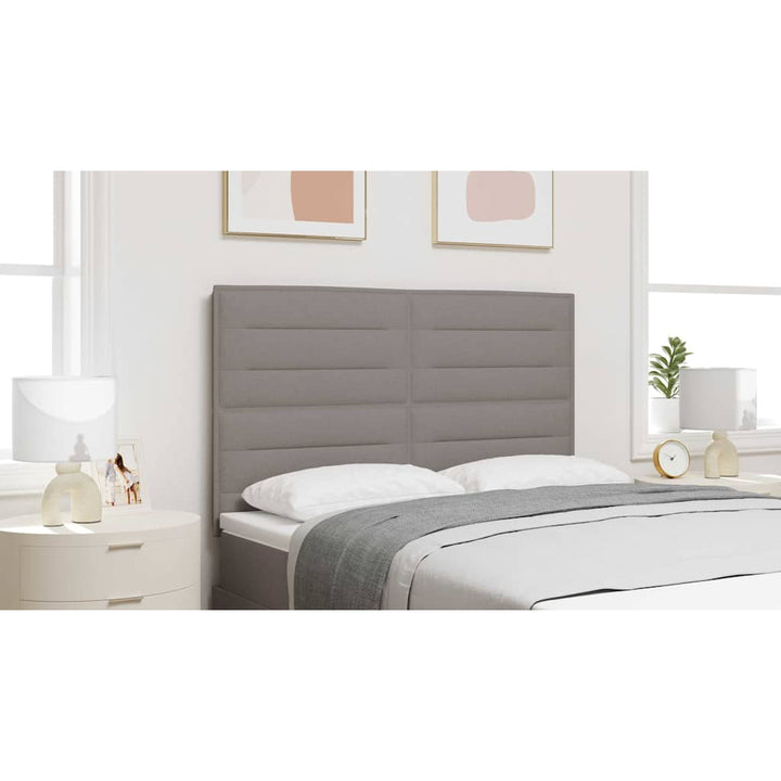 LED sengegavl med LED-lysstrimler Gråbrun 144 cm Stof