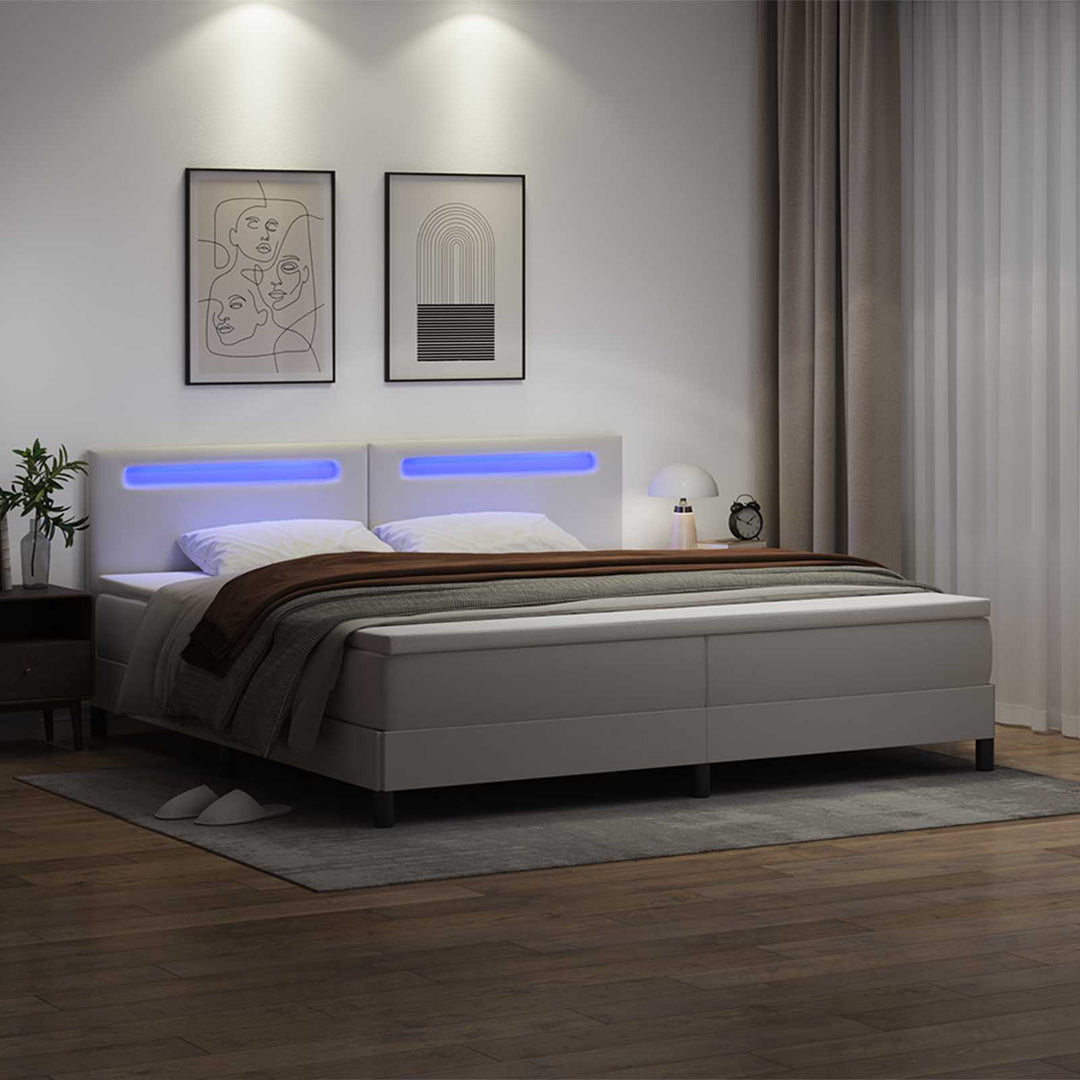 Box spring seng med madras med LED Hvid 200 x 200 cm Kunstlæder