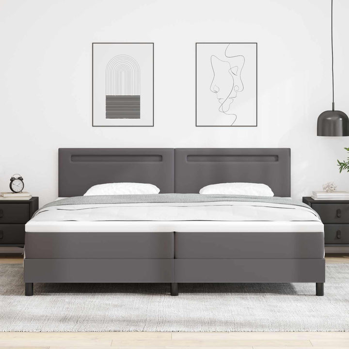 Box spring seng med madras Grå 200 x 200 cm Kunstlæder