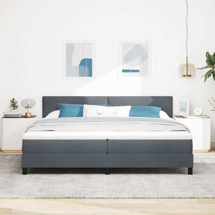 Box spring seng med madras Mørkegrå 200 x 200 cm Fløjl