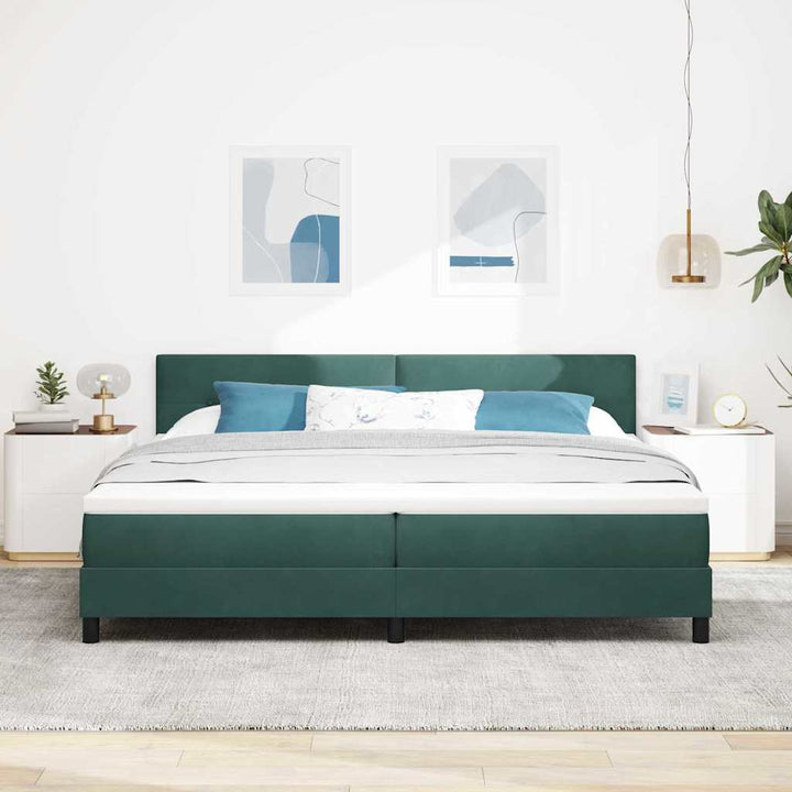 Box spring seng med madras Mørkegrøn 200 x 200 cm Fløjl
