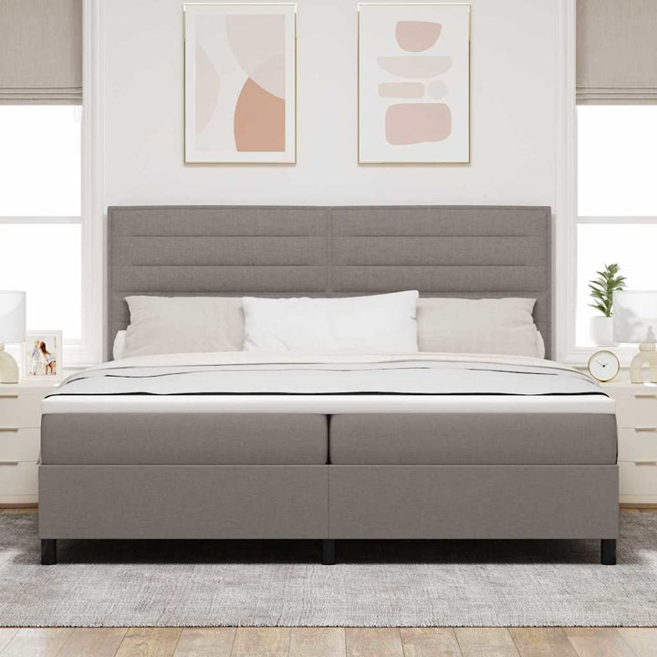 Box spring seng med madras Gråbrun 200 x 200 cm Stof