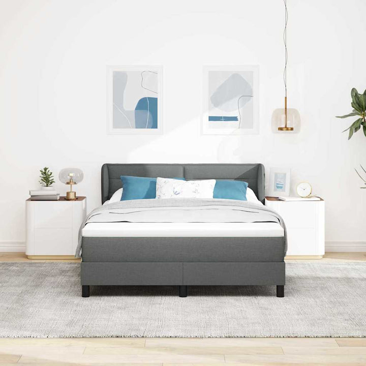 Box spring seng med madras Mørkegrå 140 x 200 cm Stof