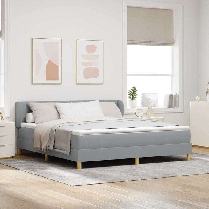 Box spring seng med madras Lysegrå 180 x 200 cm Stof