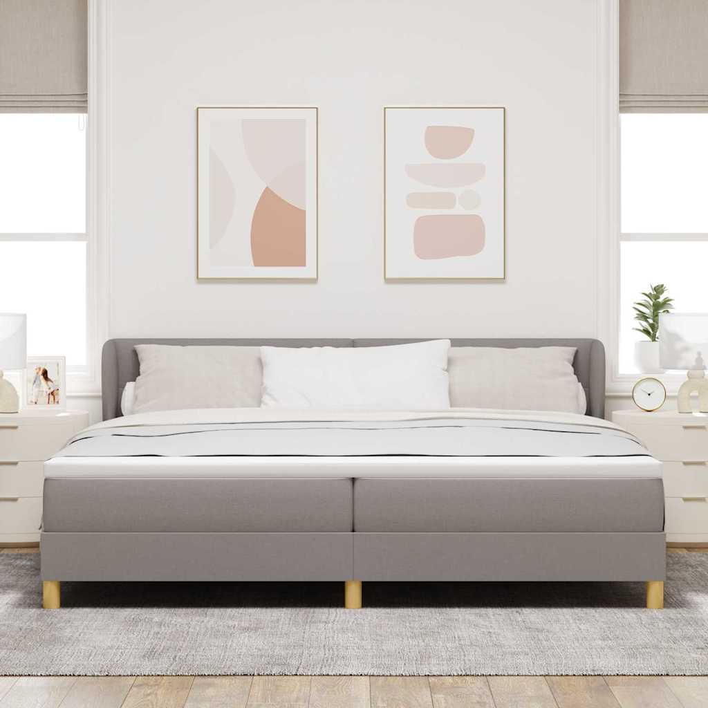 Box spring seng med madras Gråbrun 200 x 200 cm Stof