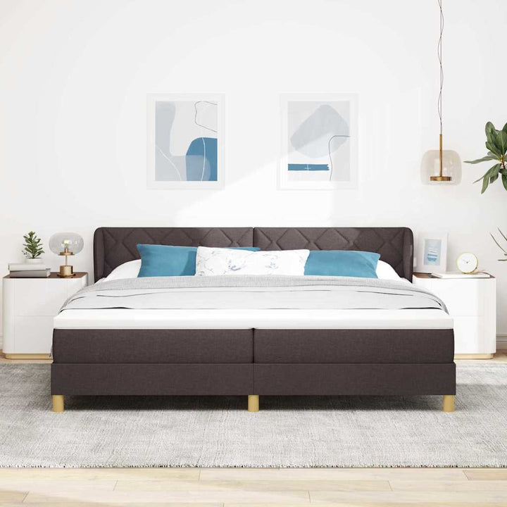 Box spring seng med madras Mørk Brun 200 x 200 cm Stof