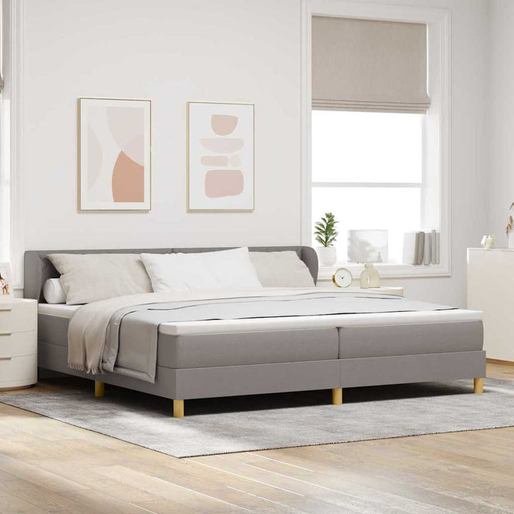 Box spring seng med madras Gråbrun 200 x 200 cm Stof