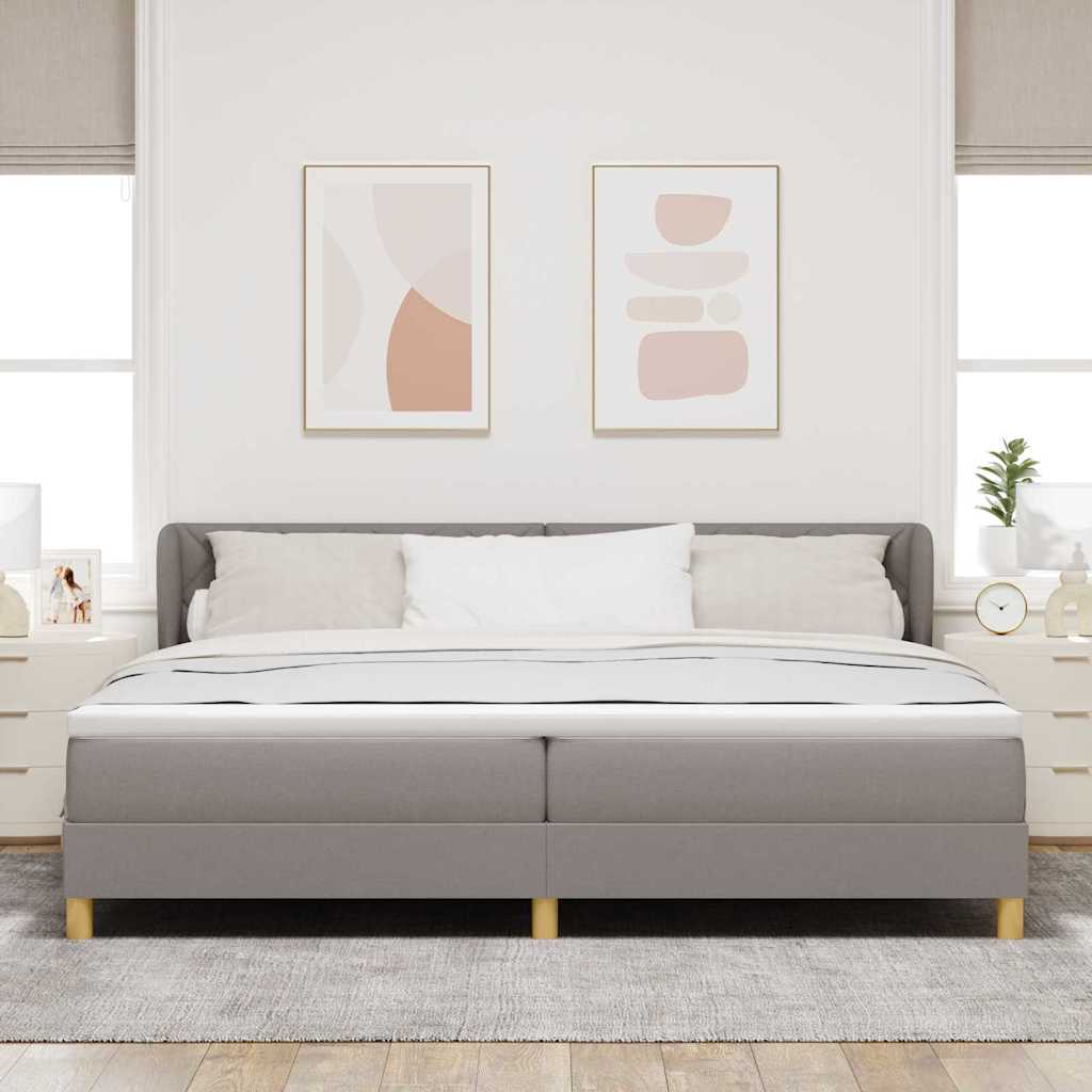Box spring seng med madras Gråbrun 200 x 200 cm Stof