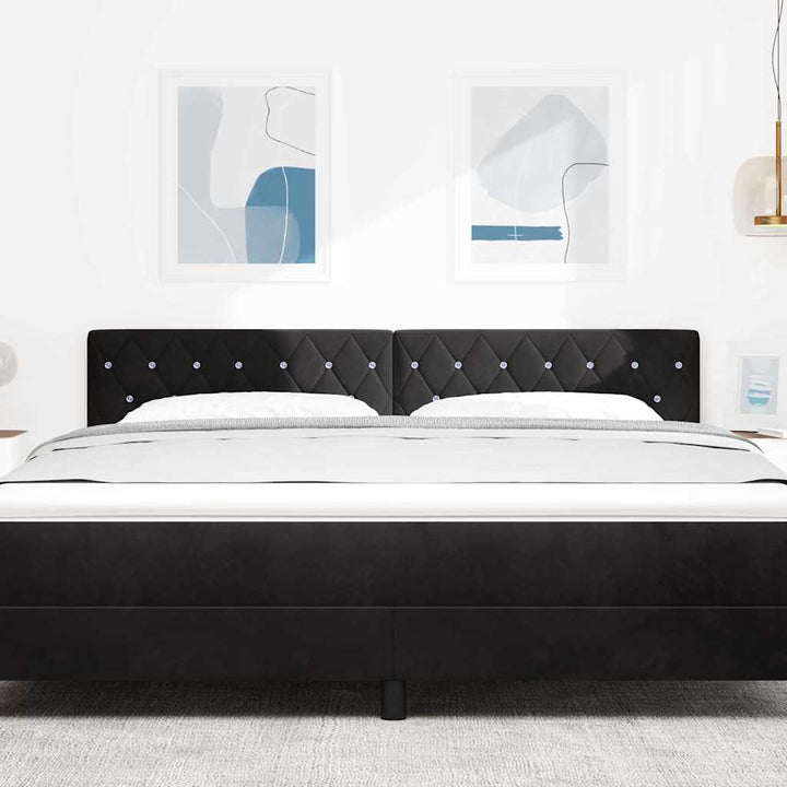 LED sengegavl med LED-lysstrimler Sort 180 cm Fløjl